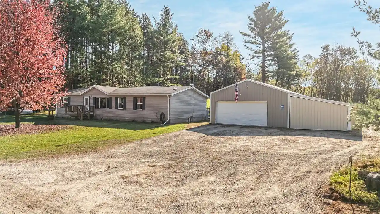 Photo 1 of Single family home for sale at 4717 N Pine St, Pine River, WI 54965 | MLS# 50334887 | Listing updated on 2026-10-26