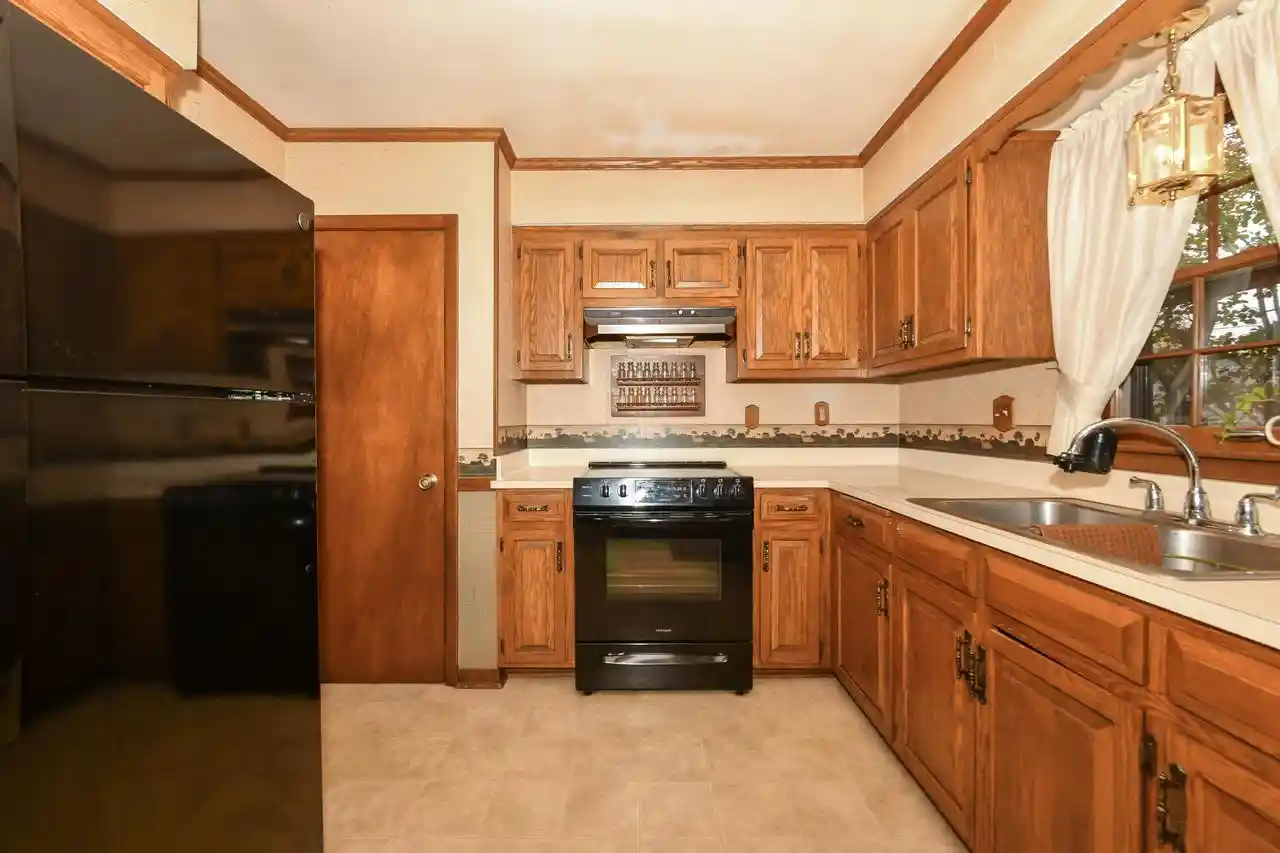 Photo 2 of Single family home for sale at 1500 W Foster Ave, Milwaukee, WI 53221 | MLS# 1986161 | Listing updated on 2026-10-27