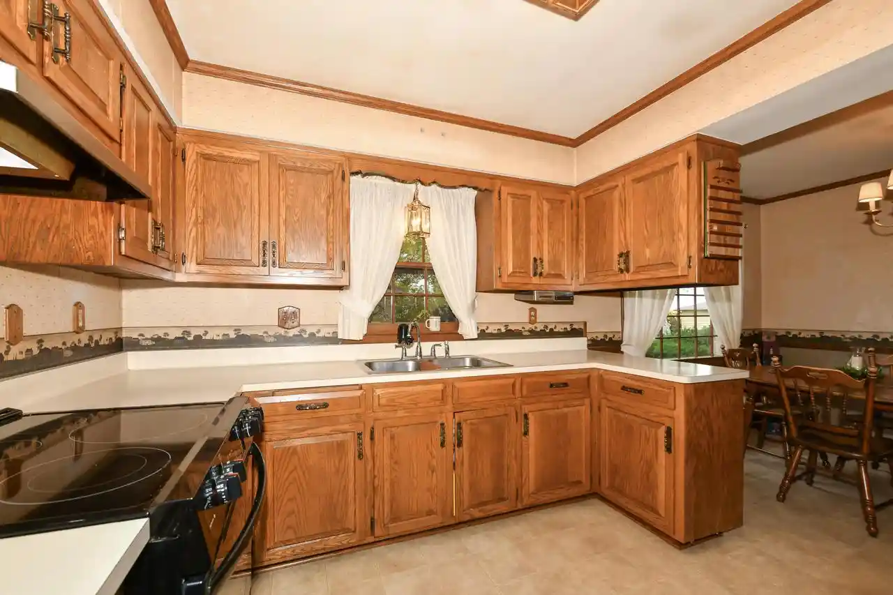 Photo 3 of Single family home for sale at 1500 W Foster Ave, Milwaukee, WI 53221 | MLS# 1986161 | Listing updated on 2026-10-27