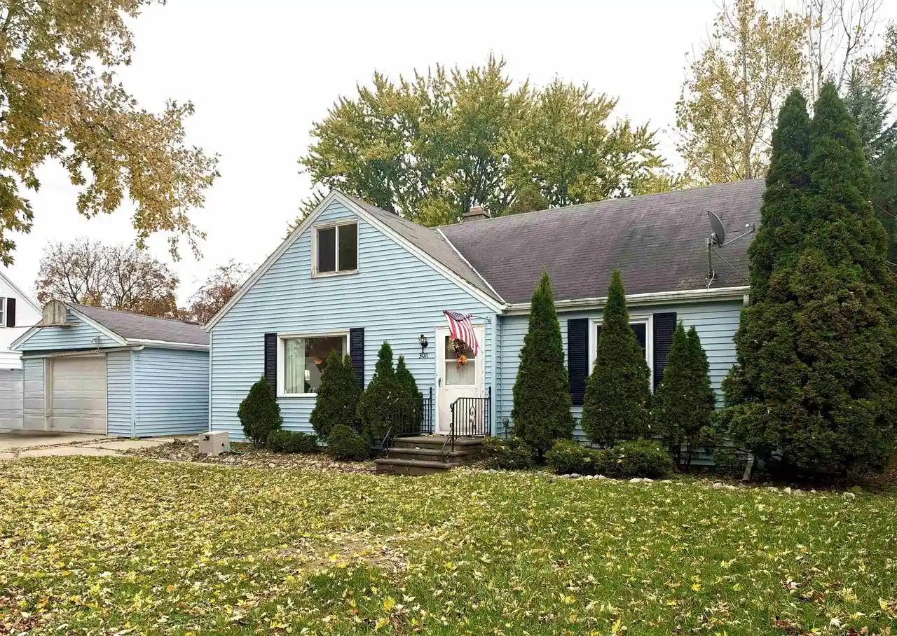 Single family home for sale at 3011 Linck Ct, Green Bay, WI 54301 | MLS# 50334895