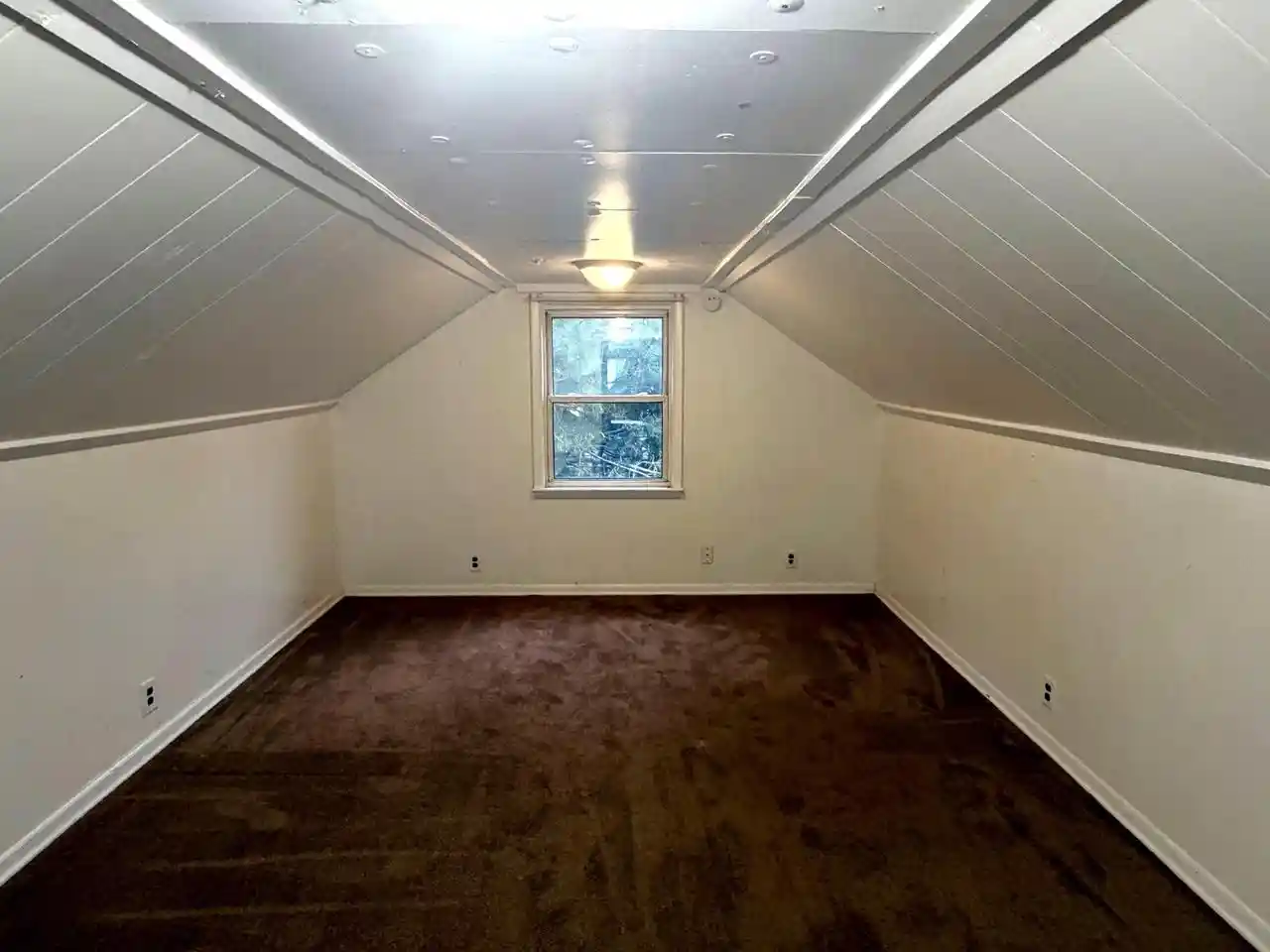 Photo 1 of Single family home for sale at 3011 Linck Ct, Green Bay, WI 54301 | MLS# 50334895 | Listing updated on 2026-10-26
