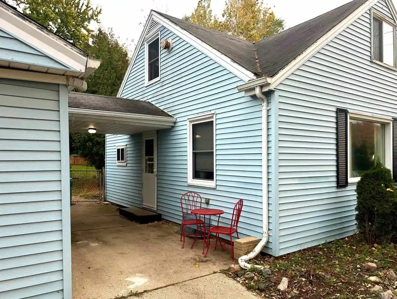 Photo 3 of Single family home for sale at 3011 Linck Ct, Green Bay, WI 54301 | MLS# 50334895 | Listing updated on 2026-10-26
