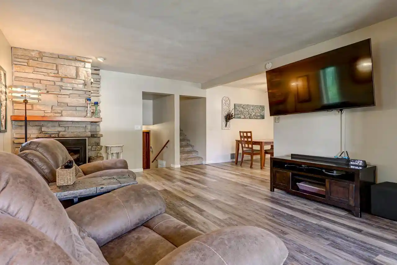 Photo 2 of Single family home for sale at 31 Pleasantview Ct, Appleton, WI 54914 | MLS# 50334890 | Listing updated on 2026-10-26