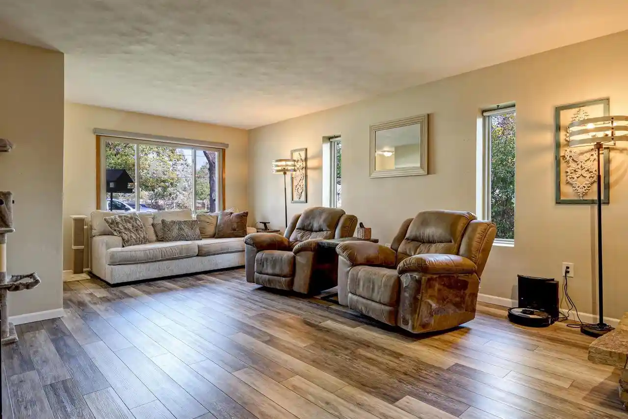 Photo 3 of Single family home for sale at 31 Pleasantview Ct, Appleton, WI 54914 | MLS# 50334890 | Listing updated on 2026-10-26