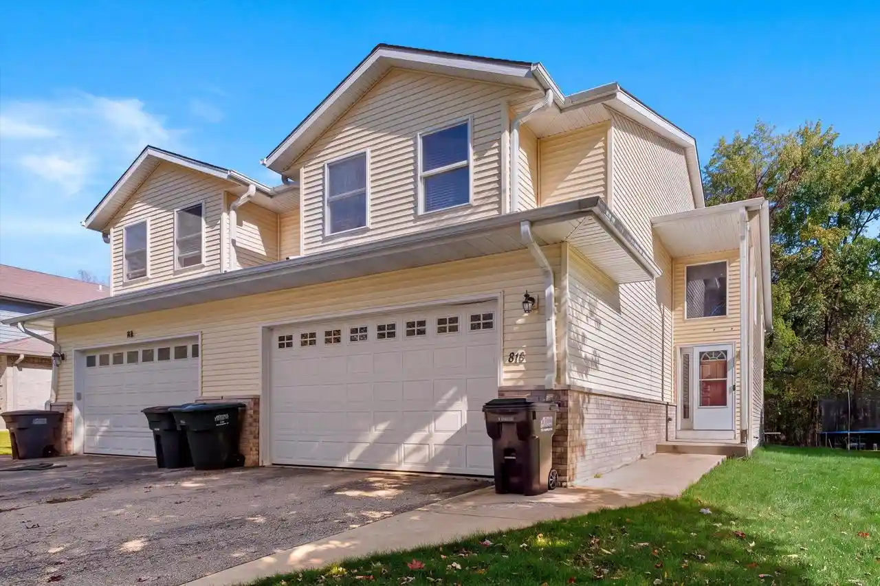 Photo 1 of Condo for sale at 813 Kendall Ln #2, Lake Geneva, WI 53147 | MLS# 1986177 | Listing updated on 2026-10-26