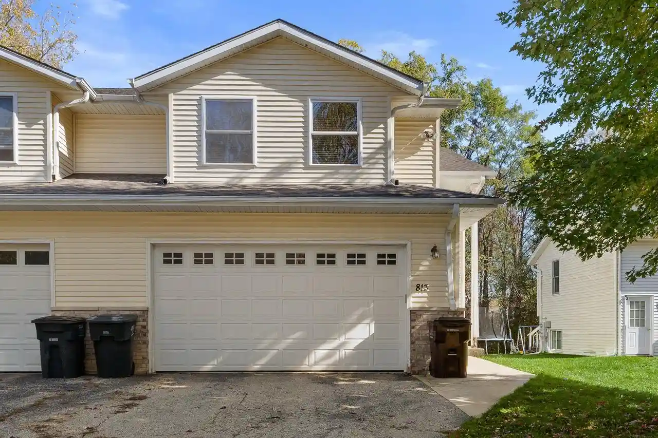 Photo 3 of Condo for sale at 813 Kendall Ln #2, Lake Geneva, WI 53147 | MLS# 1986177 | Listing updated on 2026-10-26