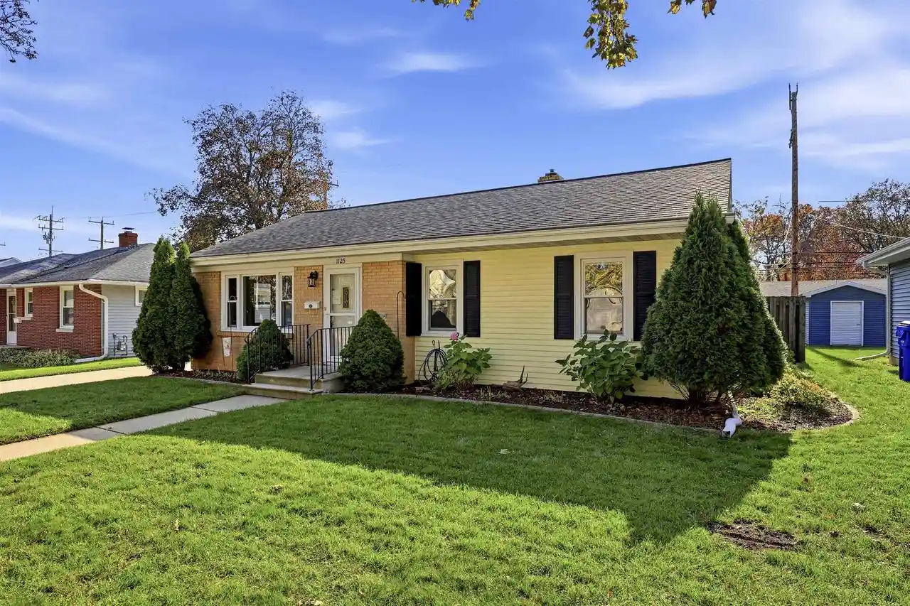 Single family home for sale at 1125 E Frances St, Appleton, WI 54911 | MLS# 50334898