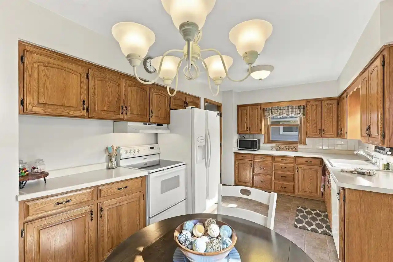 Photo 1 of Single family home for sale at 1125 E Frances St, Appleton, WI 54911 | MLS# 50334898 | Listing updated on 2026-10-28