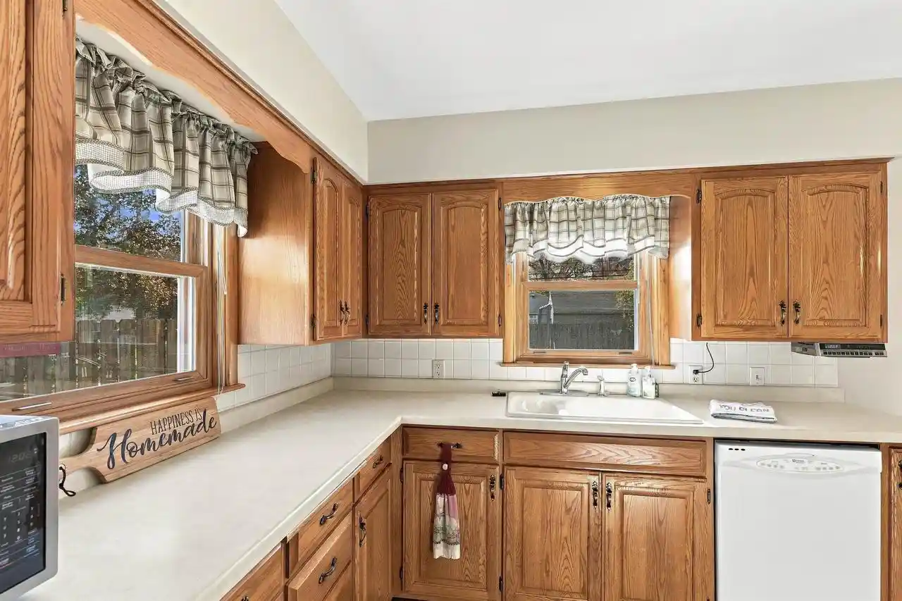 Photo 4 of Single family home for sale at 1125 E Frances St, Appleton, WI 54911 | MLS# 50334898 | Listing updated on 2026-10-28