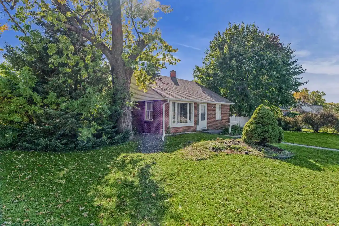 Photo 3 of Single family home for sale at 7549 W Beloit Rd, Milwaukee, WI 53219 | MLS# 1986188 | Listing updated on 2026-10-26