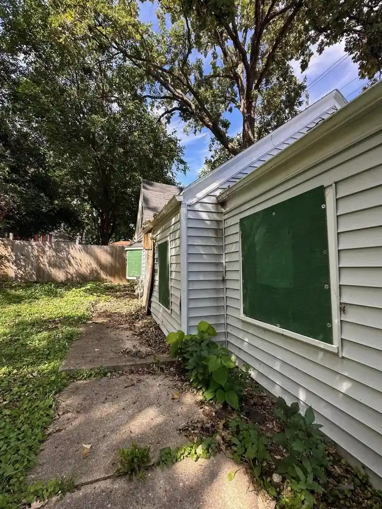 Photo 2 of Single family home for sale at 6962 W Medford Ave, Milwaukee, WI 53218 | MLS# 1986231 | Listing updated on 2026-10-28
