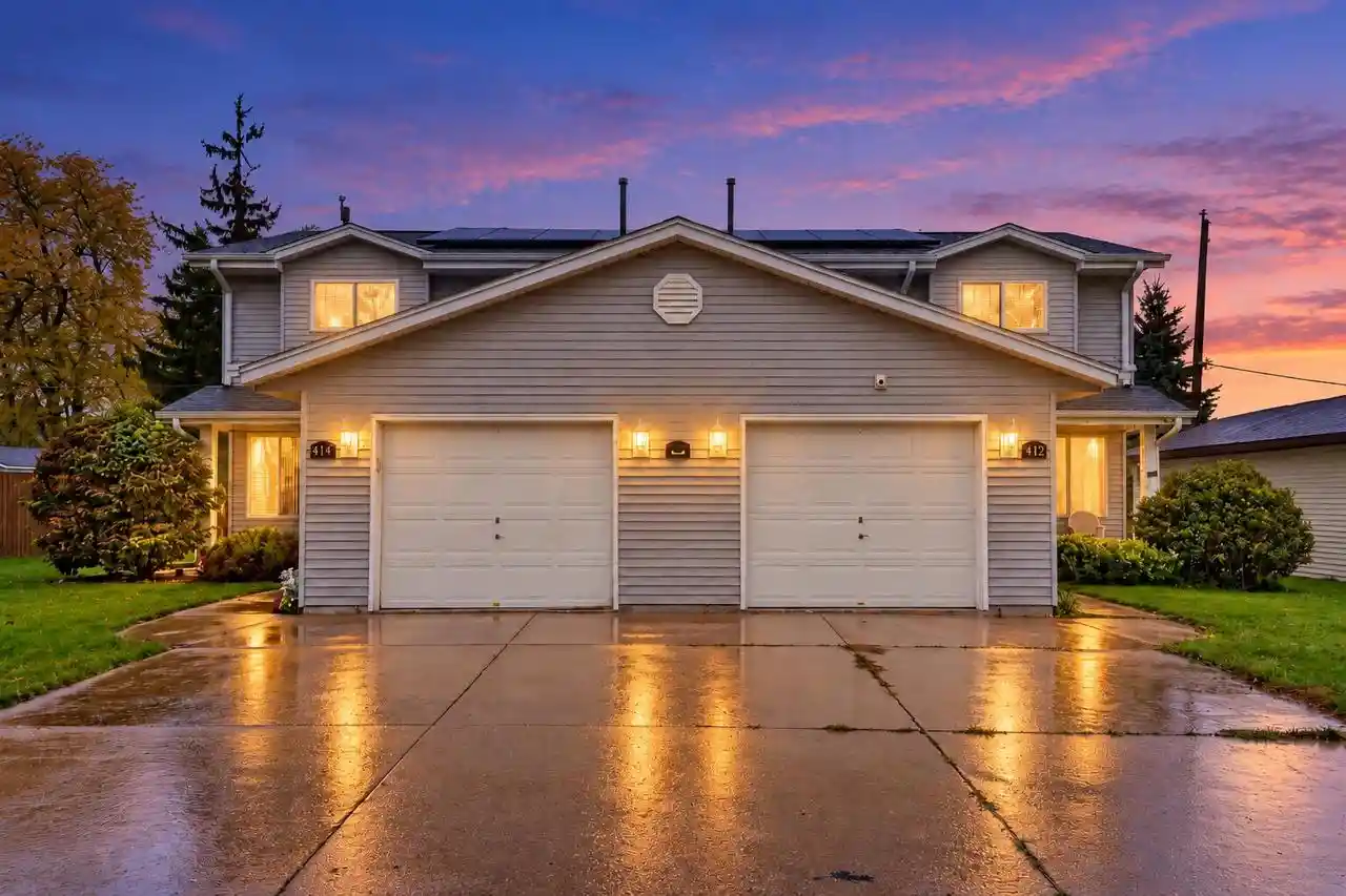 Multi family home for sale at 412 Lakeview Rd #414, South Milwaukee, WI 53172 | MLS# 1986261