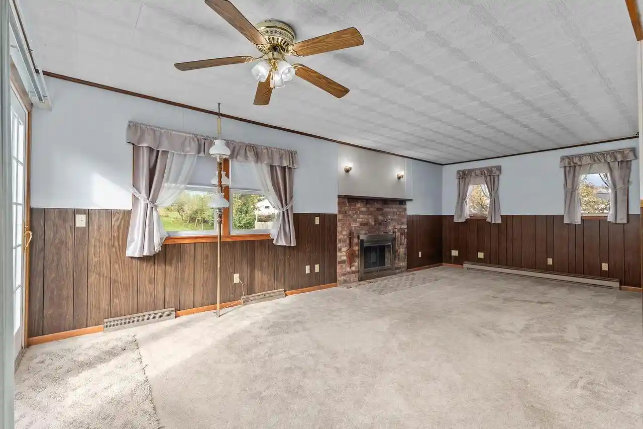 Photo 3 of Single family home for sale at 531 Sunrise Ln, Markesan, WI 53946 | MLS# 2035413 | Listing updated on 2026-10-28