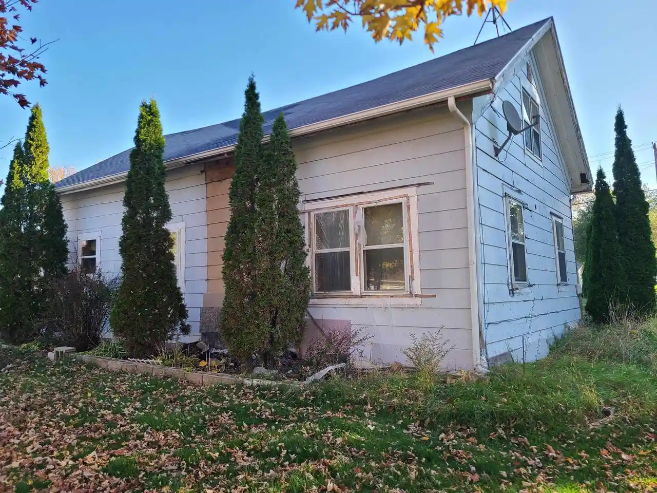 Photo 3 of Single family home for sale at 15 Huron St, Neillsville, WI 54456 | MLS# 22605339 | Listing updated on 2026-10-28