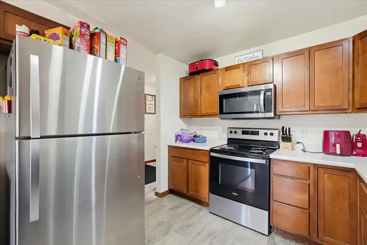 Photo 4 of Single family home for sale at 8 Katherine Ct, Madison, WI 53718 | MLS# 2035415 | Listing updated on 2026-10-27
