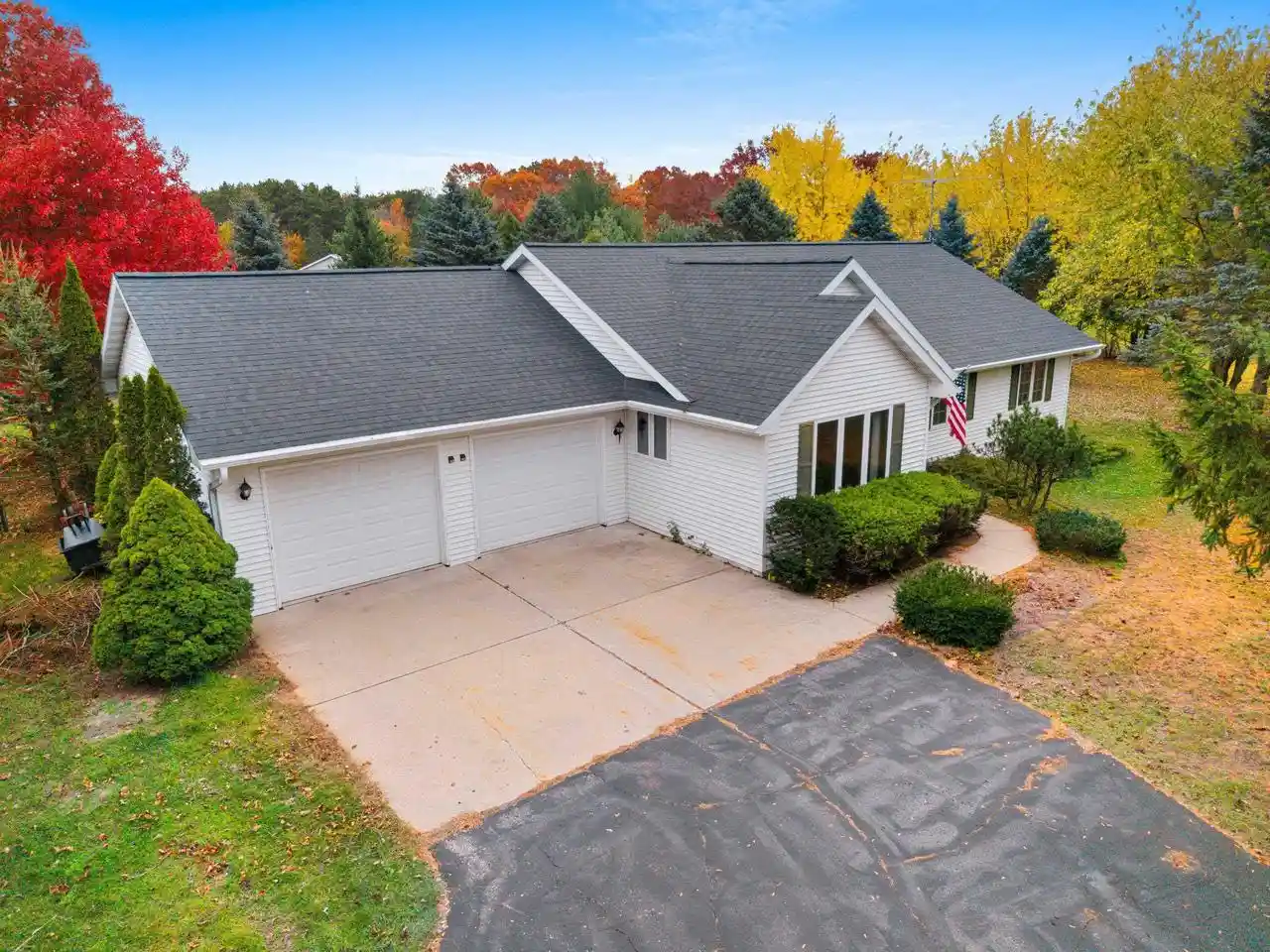 Photo 1 of Single family home for sale at 3240 Flintville Rd, Suamico, WI 54313 | MLS# 50334941 | Listing updated on 2026-10-28