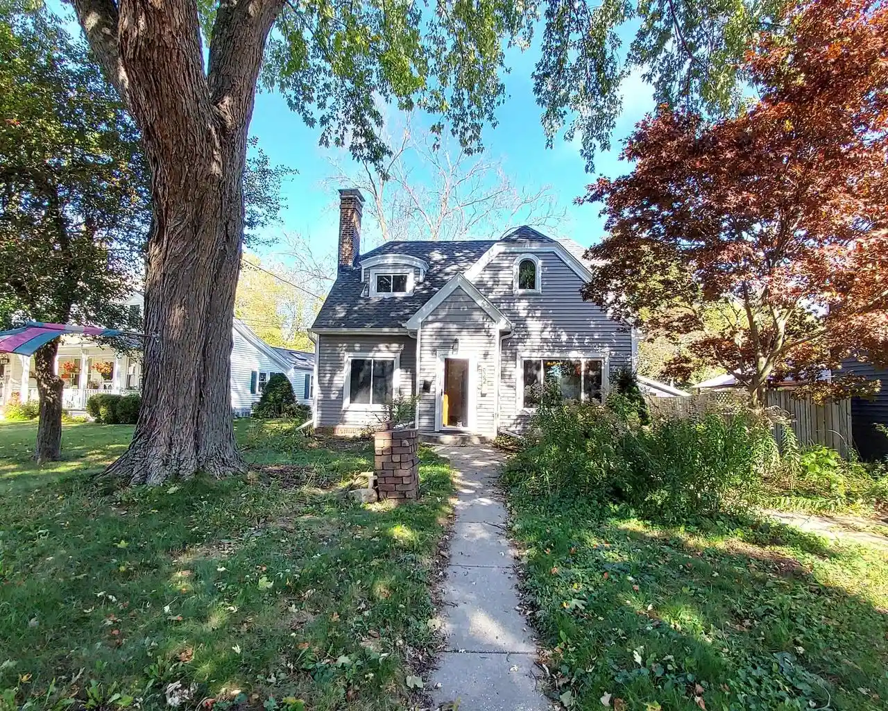 Single family home for sale at 622 Hawthorne Ave, South Milwaukee, WI 53172 | MLS# 1986302