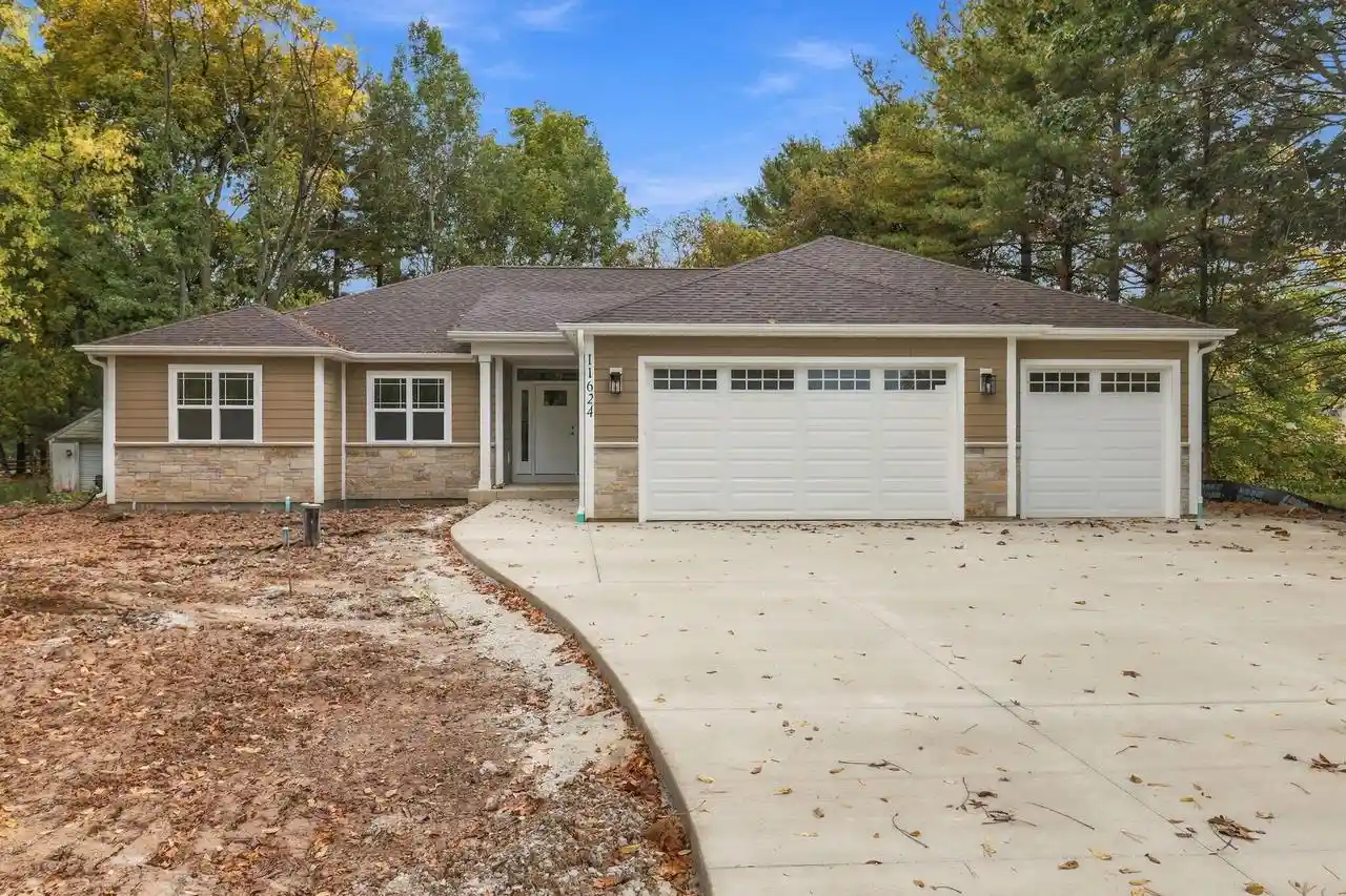 Single family home for sale at 787 Grove Trl, Twin Lakes, WI 53181 | MLS# 1986301