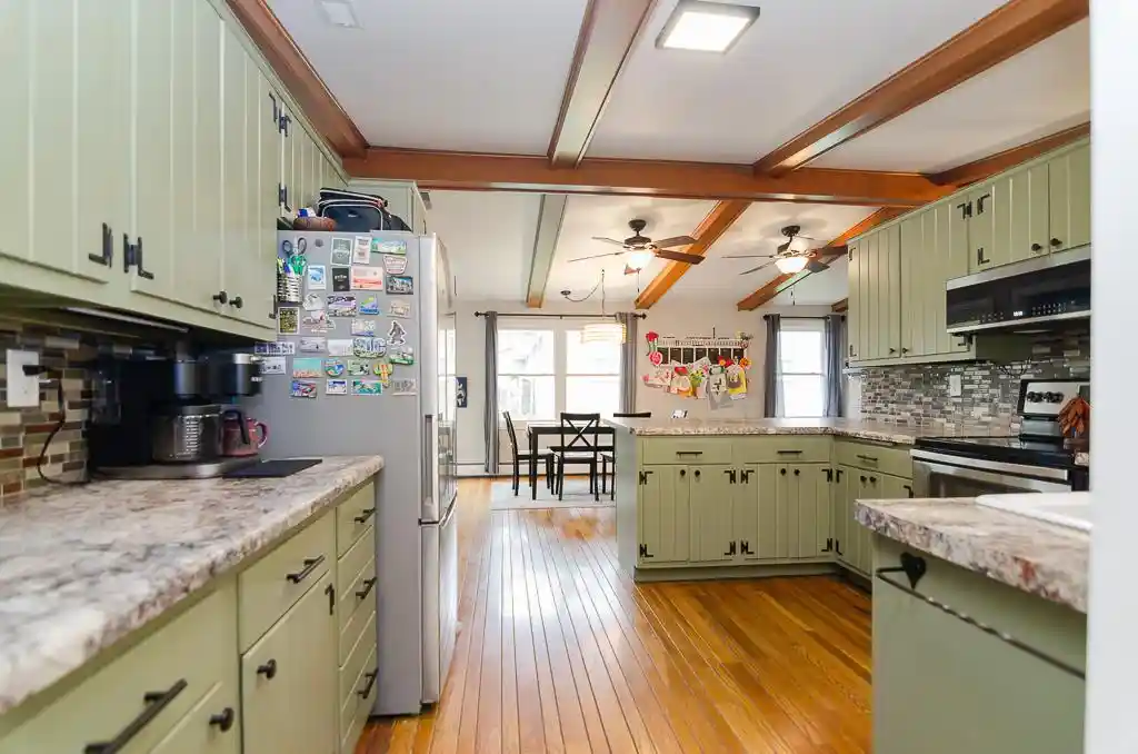 Photo 1 of Single family home for sale at 190 St Marys Blvd, Green Bay, WI 54301 | MLS# 50334952 | Listing updated on 2026-10-27
