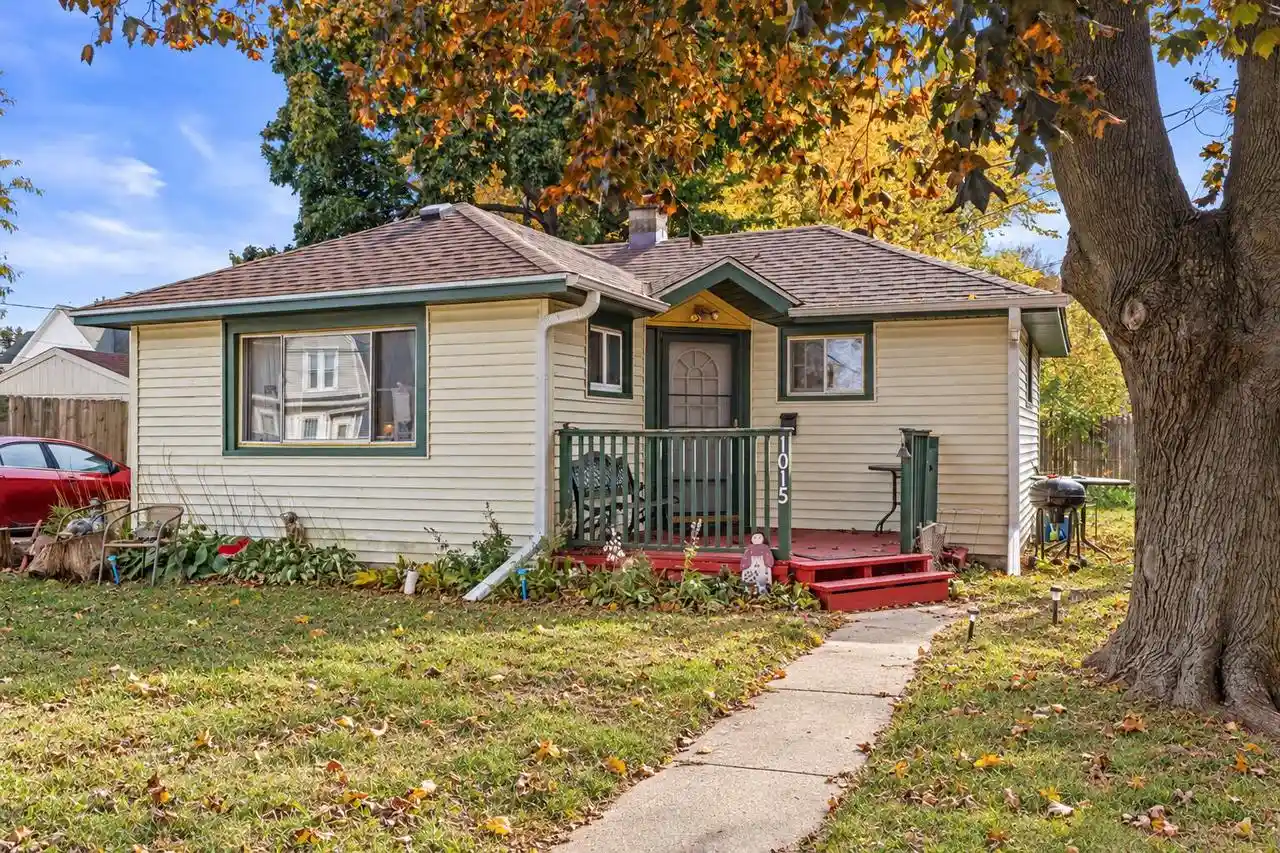 Single family home for sale at 1015 Goold St, Racine, WI 53402 | MLS# 1986322