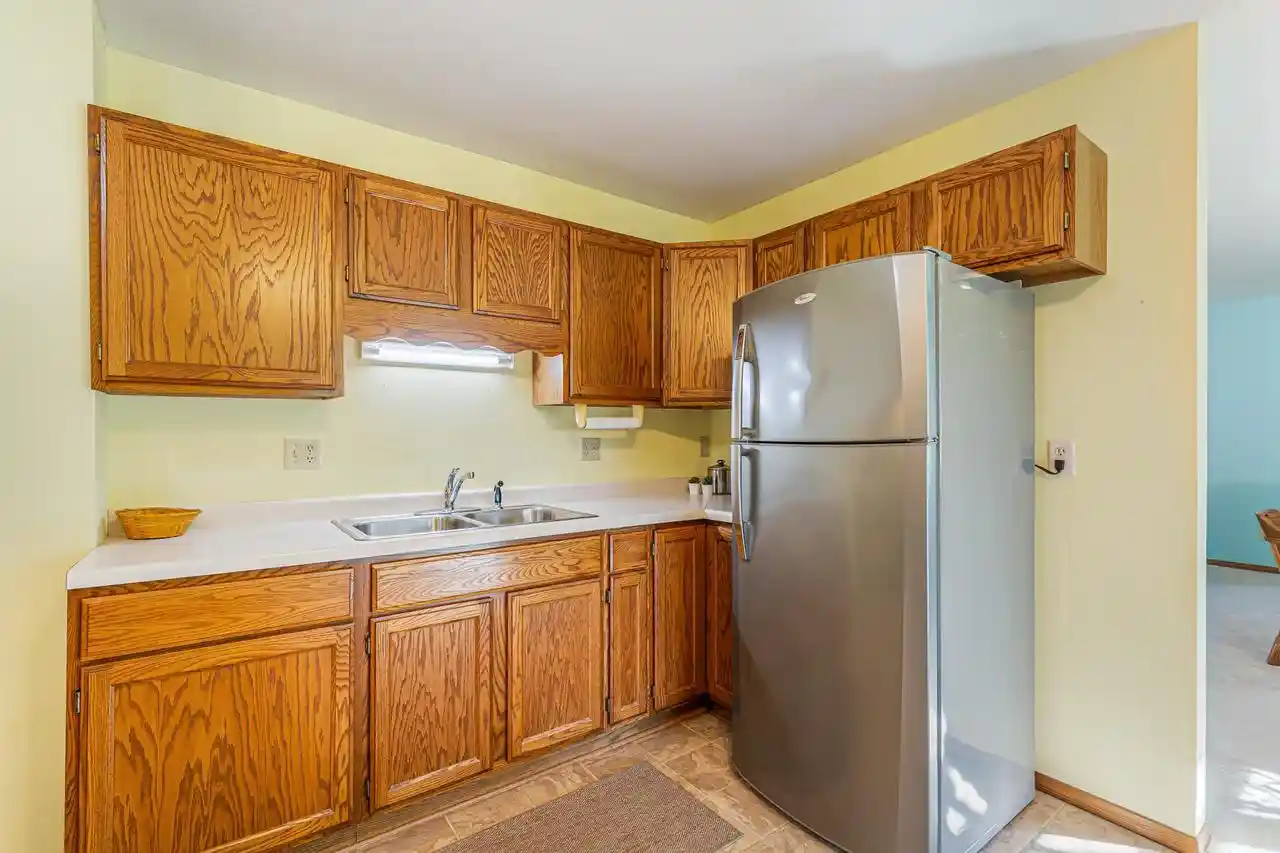 Photo 1 of Single family home for sale at 1025 S West Ct, Appleton, WI 54915 | MLS# 50334945 | Listing updated on 2026-10-27
