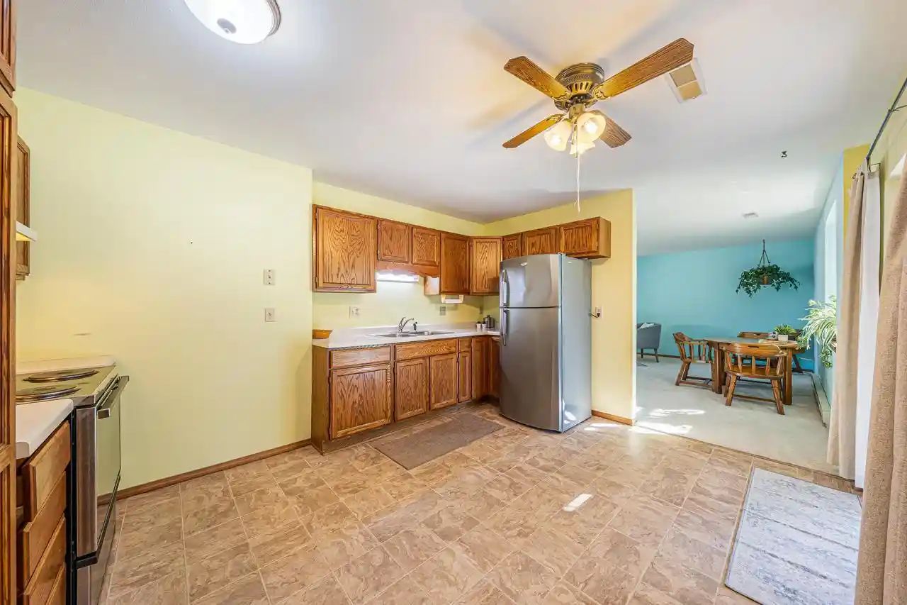 Photo 3 of Single family home for sale at 1025 S West Ct, Appleton, WI 54915 | MLS# 50334945 | Listing updated on 2026-10-27