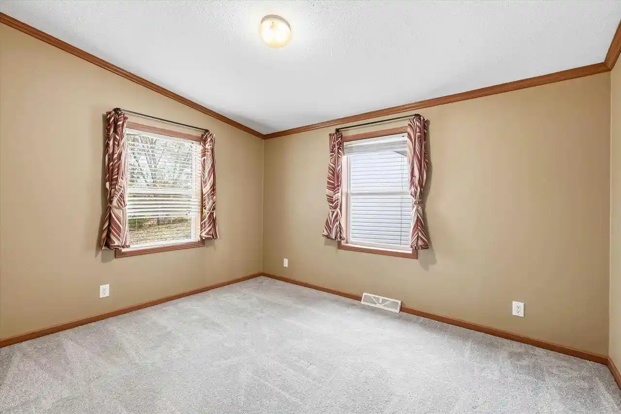 Photo 4 of Single family home for sale at 1626 Old Wooden Brg Rd, Manitowoc, WI 54220 | MLS# 50334965 | Listing updated on 2026-10-27