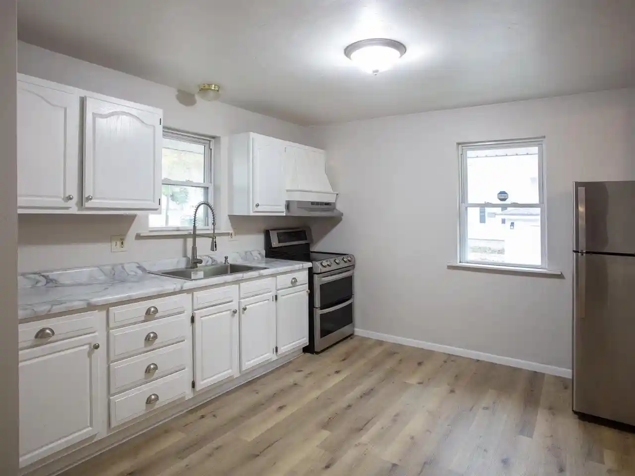 Photo 2 of Multi family home for sale at 504 Elmore St, Green Bay, WI 54303 | MLS# 50334928 | Listing updated on 2026-10-29