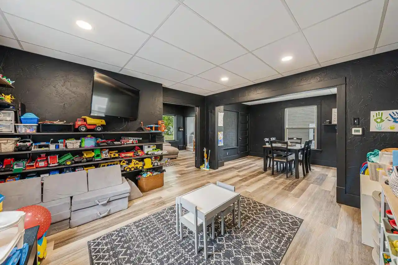 Photo 4 of Single family home for sale at 221 Diedrich St, Kaukauna, WI 54130 | MLS# 50334978 | Listing updated on 2026-10-27