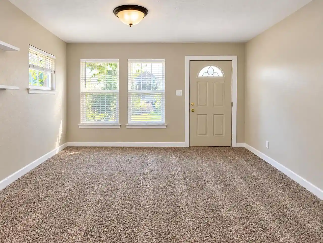 Photo 1 of Single family home for sale at 4606 Sheridan Rd, Kenosha, WI 53140 | MLS# 1986347 | Listing updated on 2026-10-27
