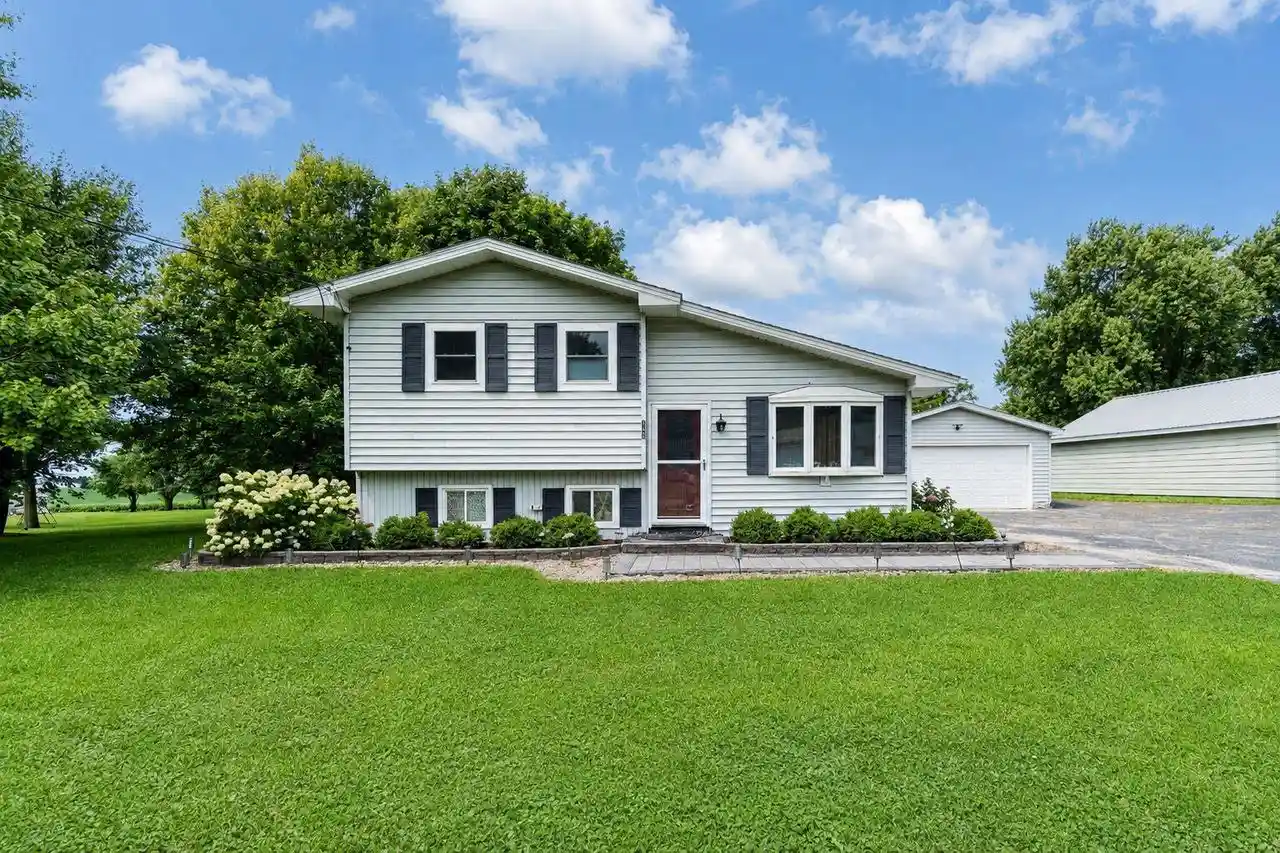 Photo 1 of Single family home for sale at 135 Prairie St, Sharon, WI 53585 | MLS# 1986362 | Listing updated on 2026-10-27