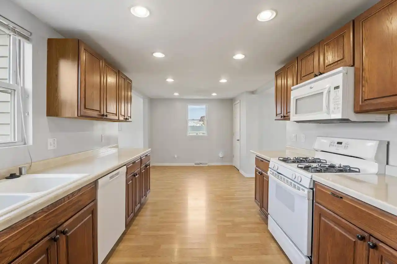 Photo 4 of Single family home for sale at 3703 S 33rd Street, Milwaukee, WI 53221 | MLS# 1986367 | Listing updated on 2026-10-28