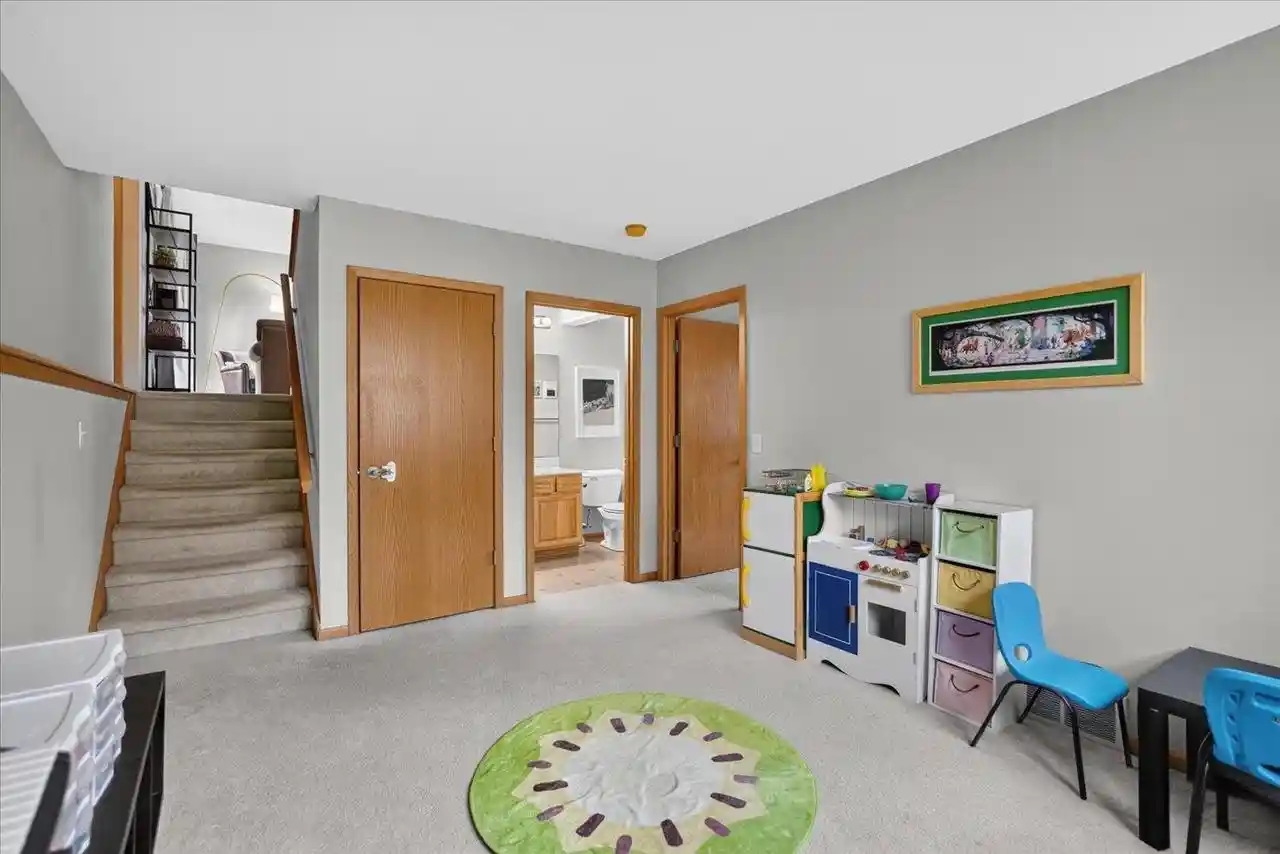 Photo 4 of Single family home for sale at 7126 Heather Glen Dr, Madison, WI 53719 | MLS# 2035485 | Listing updated on 2026-10-28