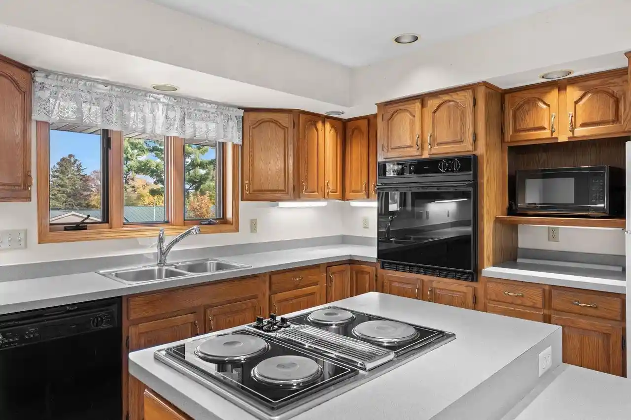 Photo 1 of Single family home for sale at 1012 4th Street, Baraboo, WI 53913 | MLS# 2035488 | Listing updated on 2026-10-29