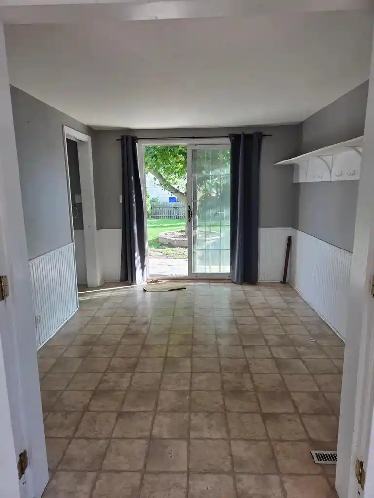 Photo 2 of Single family home for sale at 421 Whitney St, Kaukauna, WI 54130 | MLS# 1986390 | Listing updated on 2026-10-28