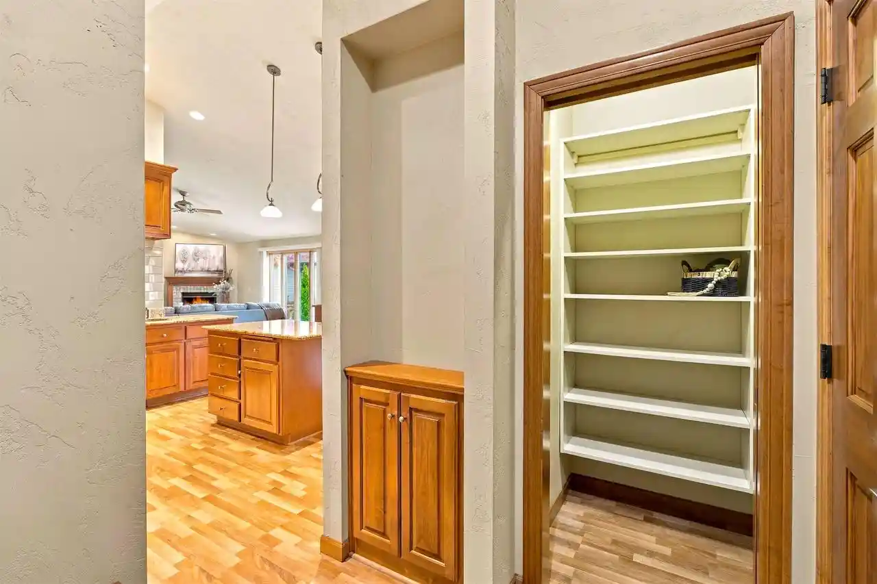 Photo 3 of Single family home for sale at 76 Penbrook Cir, Appleton, WI 54913 | MLS# 50334990 | Listing updated on 2026-10-28