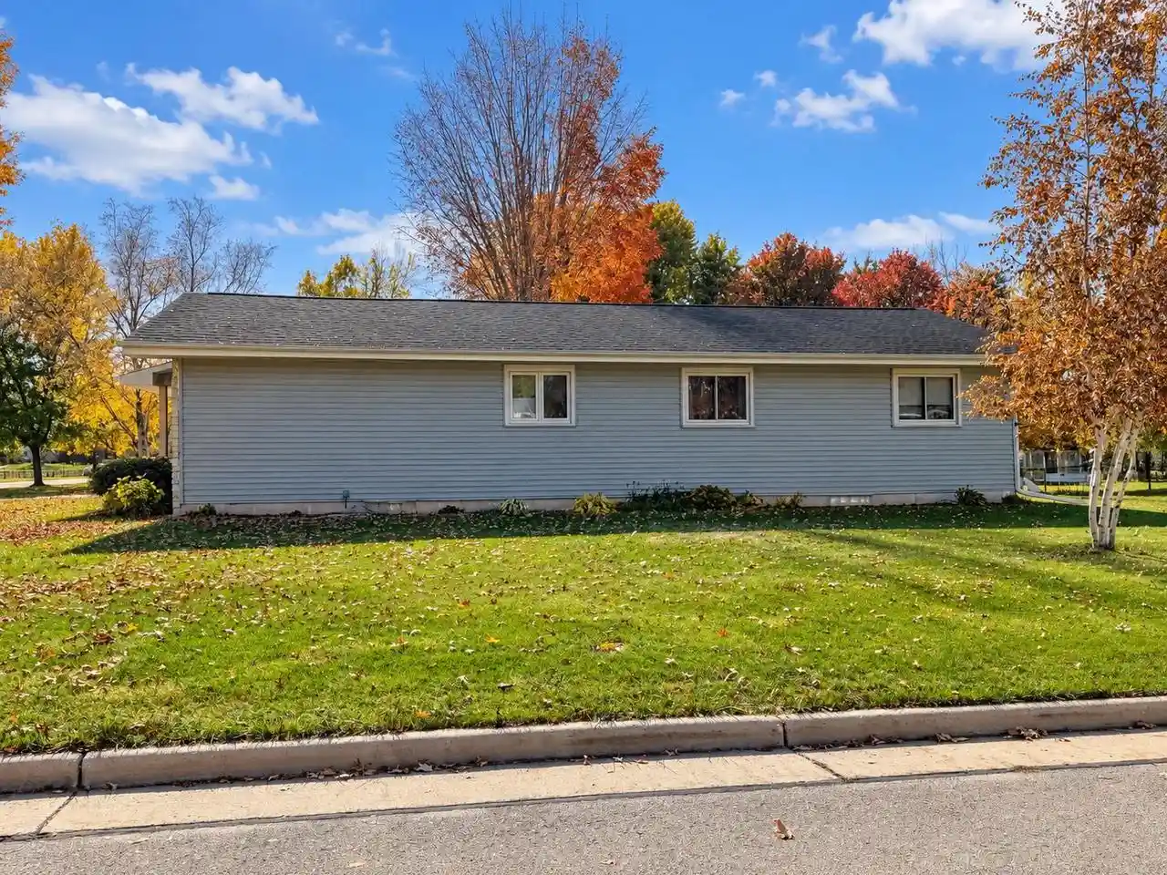 Photo 1 of Single family home for sale at 333 Oak St, Berlin, WI 54923 | MLS# 50334984 | Listing updated on 2026-10-28