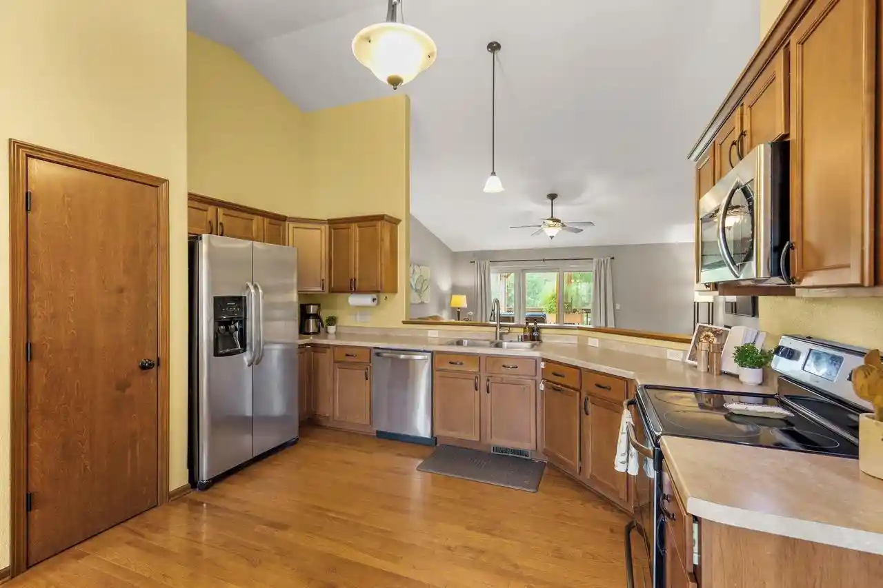 Photo 2 of Single family home for sale at 1132 Red Oak Cir, Watertown, WI 53094 | MLS# 2035503 | Listing updated on 2026-10-28