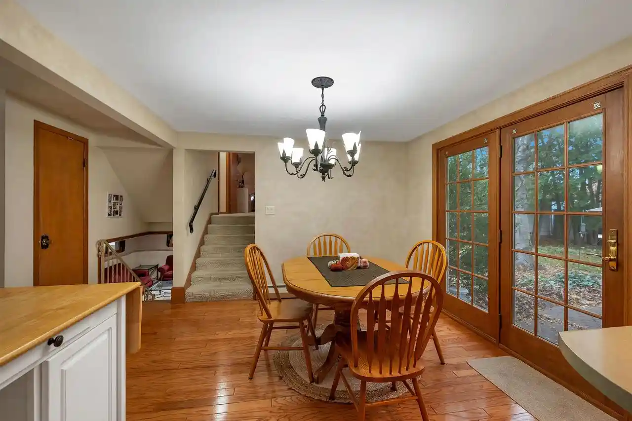 Photo 3 of Single family home for sale at 1013 N Locust St, Green Bay, WI 54303 | MLS# 50334993 | Listing updated on 2026-10-28