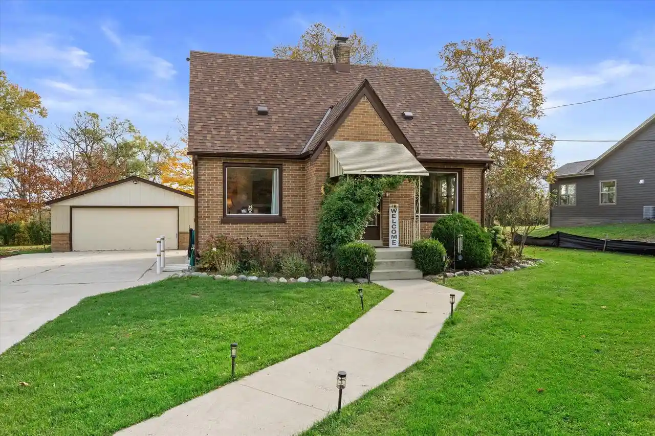 Single family home for sale at 8060 S 20th Street, Oak Creek, WI 53154 | MLS# 1986431