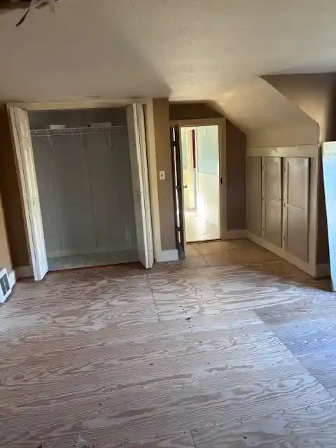 Photo 3 of Single family home for sale at 6273 County Rd Q, Hartland, WI 53029 | MLS# 1986443 | Listing updated on 2026-10-29