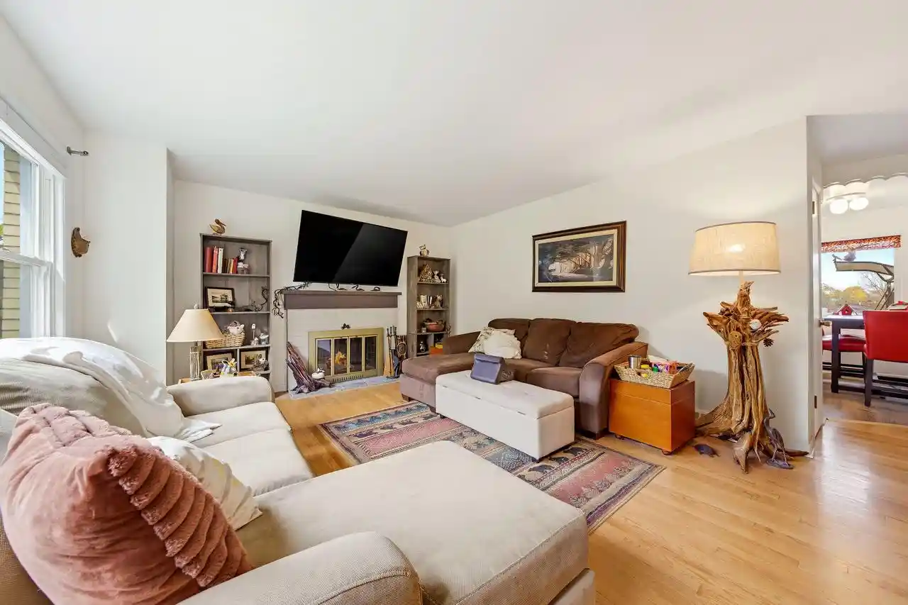 Photo 2 of Single family home for sale at 3325 S Green Bay Rd, Mount Pleasant, WI 53403 | MLS# 1986444 | Listing updated on 2026-10-29