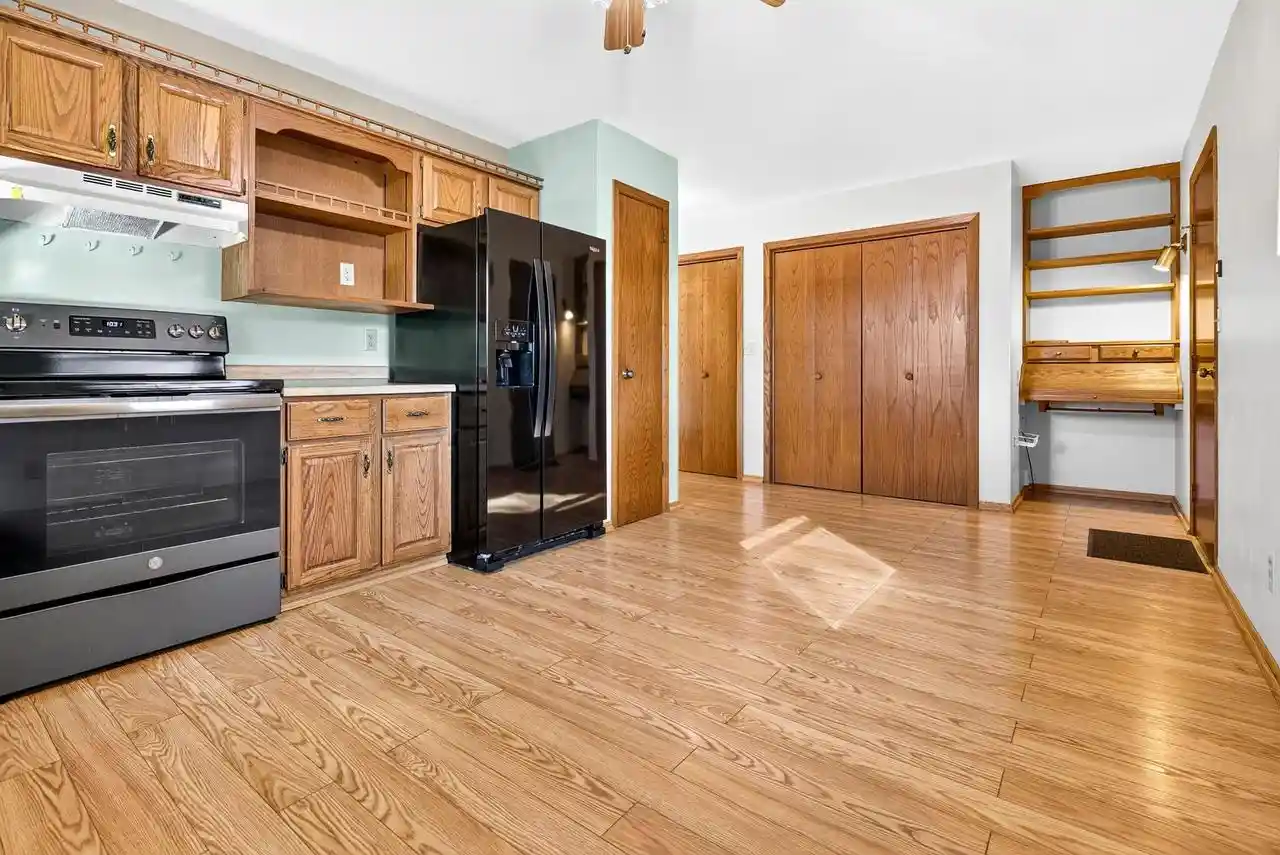 Photo 2 of Single family home for sale at 31 Heritage Ln, Fond Du Lac, WI 54935 | MLS# 50334991 | Listing updated on 2026-10-28