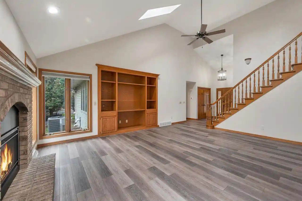 Photo 3 of Single family home for sale at 116 Shalimar Ct, Combined Locks, WI 54113 | MLS# 50334972 | Listing updated on 2026-10-29