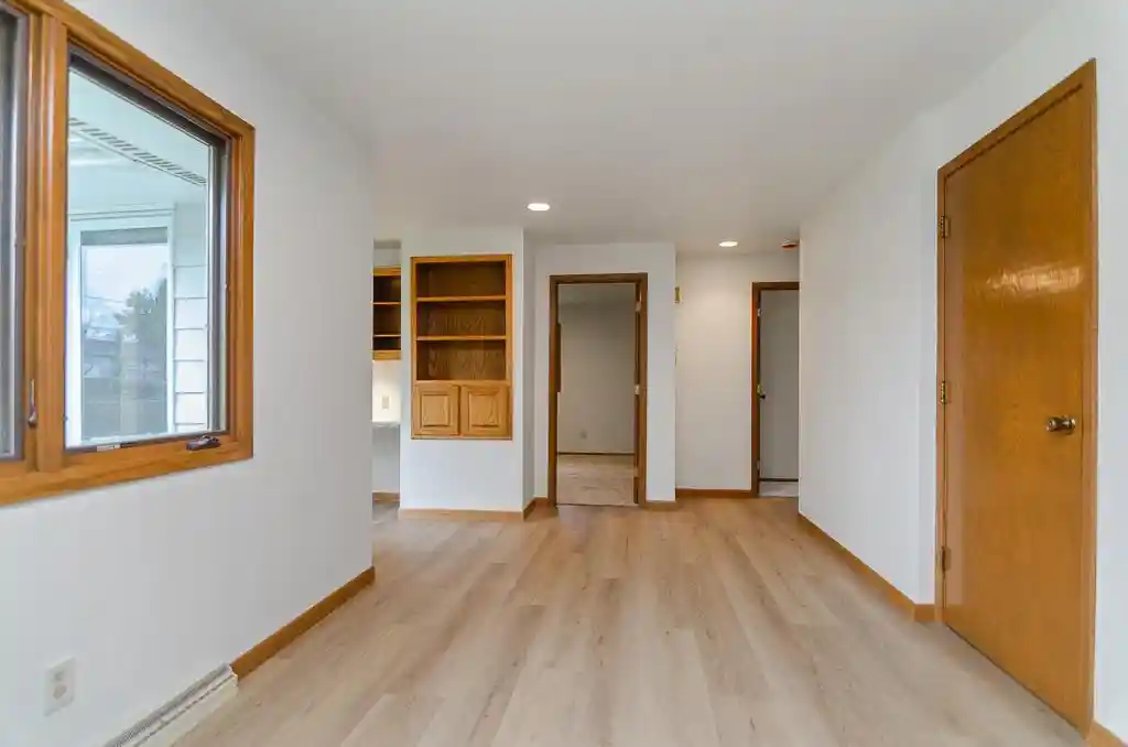 Photo 3 of Single family home for sale at 617 N Cambridge Dr, Appleton, WI 54915 | MLS# 50335018 | Listing updated on 2026-10-28