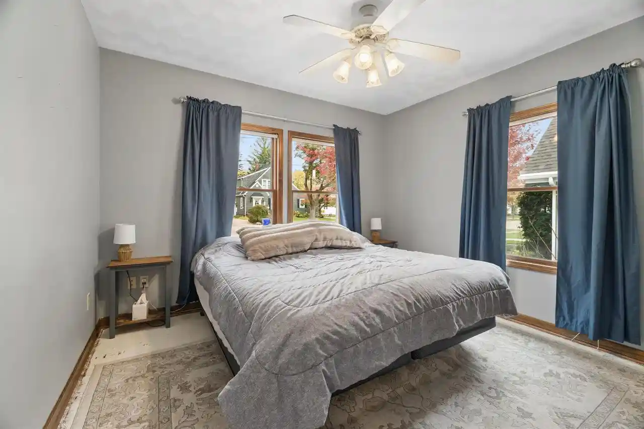 Photo 1 of Single family home for sale at 421 E Brewster St, Appleton, WI 54911 | MLS# 50335007 | Listing updated on 2026-10-28