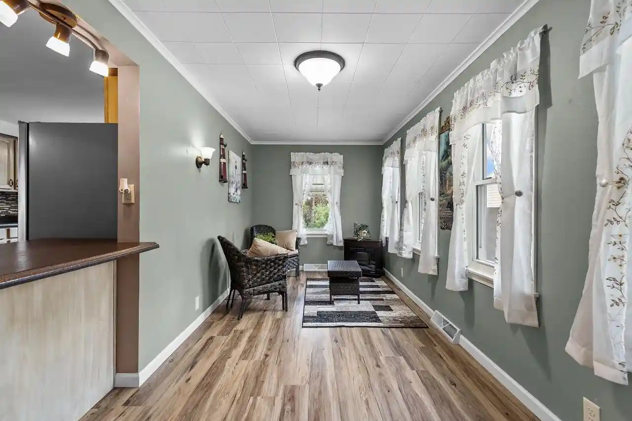 Photo 2 of Single family home for sale at 2811 Witzel Ave, Oshkosh, WI 54904 | MLS# 50335036 | Listing updated on 2026-10-28