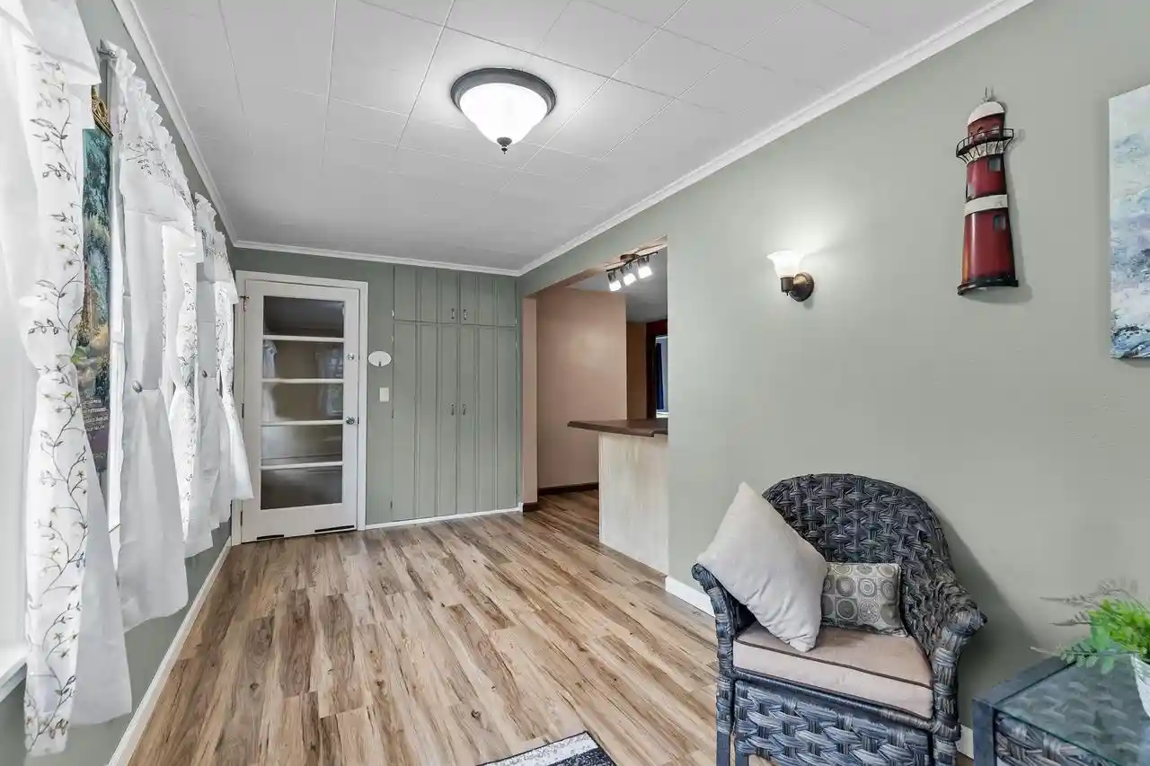 Photo 3 of Single family home for sale at 2811 Witzel Ave, Oshkosh, WI 54904 | MLS# 50335036 | Listing updated on 2026-10-28