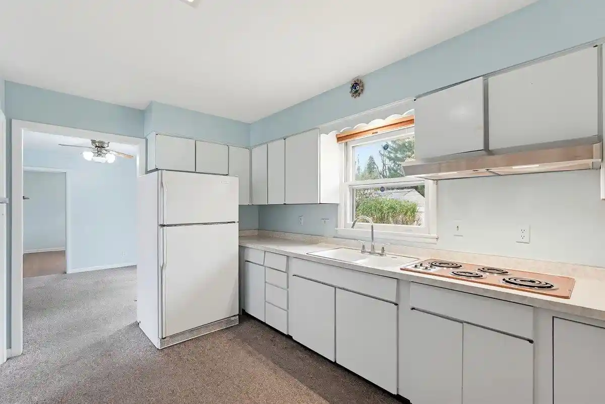 Photo 3 of Single family home for sale at 706 Hintze Rd, Madison, WI 53704 | MLS# 2035537 | Listing updated on 2026-10-28