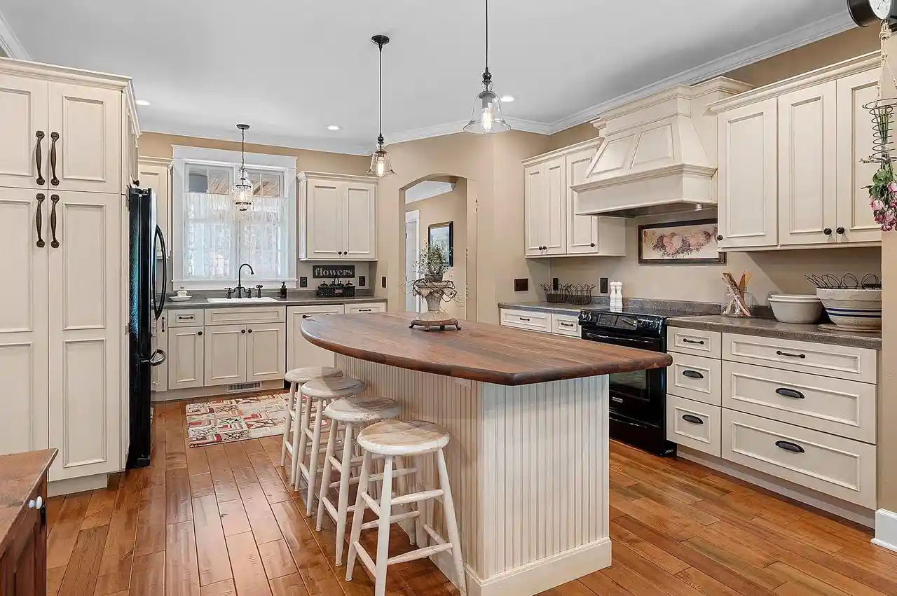 Photo 2 of Single family home for sale at N8578 Seward Dr, Berlin, WI 54923 | MLS# 50335038 | Listing updated on 2026-10-28